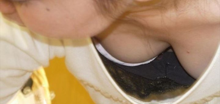 前かがみ おっぱい