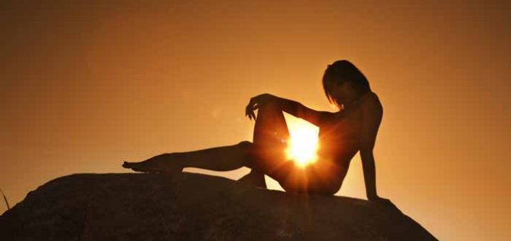 太陽と美女ヌード撮影