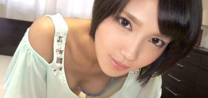 ショートカットなヌード美女