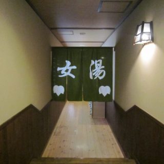 混浴温泉とヌード写真