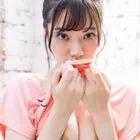 おっぱい写真はTシャツで