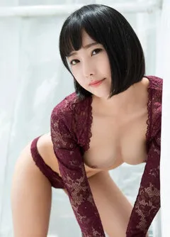 ヌード写真を撮る女子１