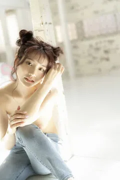 河北彩伽の美脱ぎヌード６